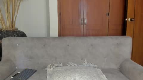 Jamesinked  online show from December 1, 7:52 pm