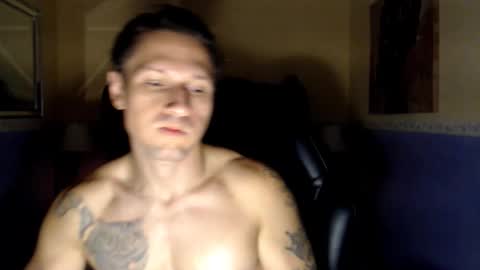 Snapshot of jamesmateo_ chatting on October 9, 3:48 am jamesmateo_ online show from October 9, 3:48 am