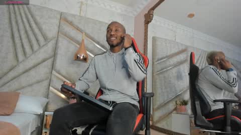 James  online show from February 7, 12:17 pm