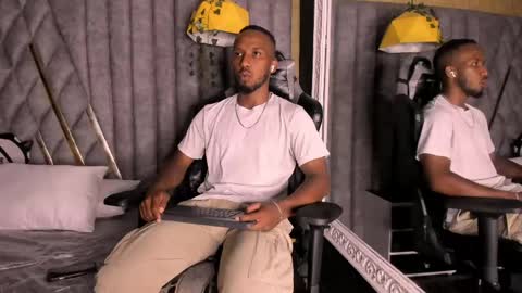 James  online show from April 12, 10:37 pm