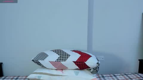 Snapshot of jamess_blanco chatting on November 7, 7:36 pm jamess_blanco online show from November 7, 7:36 pm