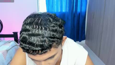 Snapshot of jamess_blanco chatting on November 25, 3:23 pm jamess_blanco online show from November 25, 3:23 pm