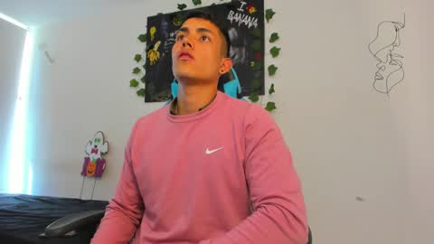 Jamess hott online show from January 6, 4:44 pm