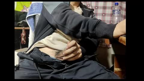 Snapshot of jamessama_0 chatting on March 2, 8:16 am jamessama_0 online show from March 2, 8:16 am