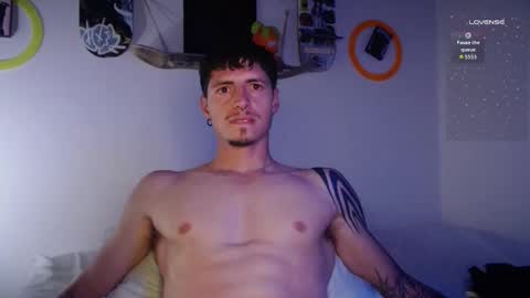 jamesss____ online show from October 17, 4:48 am