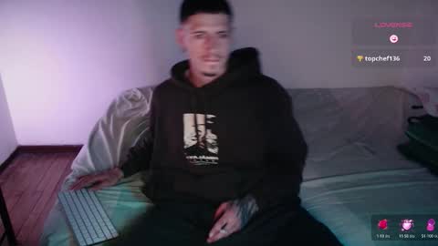 jamesss____ online show from November 15, 9:54 pm