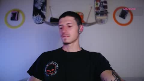 jamesss____ online show from November 18, 3:01 am