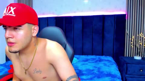 Snapshot of jamezprada chatting on September 8, 9:25 pm Jamezprada online show from September 8, 9:25 pm