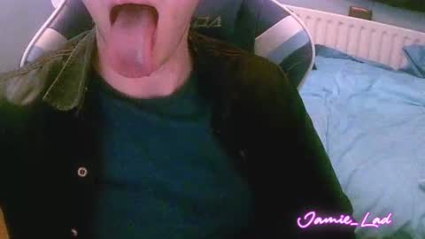 Jamie online show from December 7, 9:44 pm