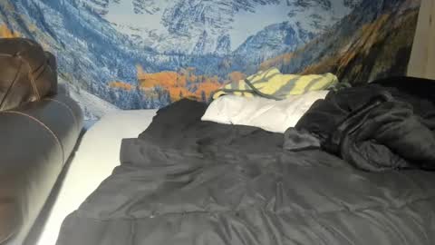 Snapshot of jamiejordan93 chatting on December 13, 8:51 am OF - Jamiejordans online show from December 13, 8:51 am