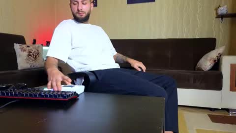 Robbie online show from October 18, 8:48 am