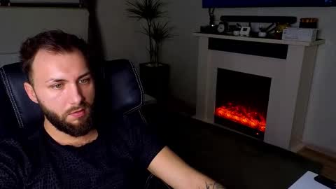 Snapshot of jamienoxus chatting on February 3, 6:40 am Robbie online show from February 3, 6:40 am