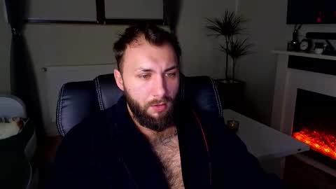 Snapshot of jamienoxus chatting on February 12, 6:41 am Robbie online show from February 12, 6:41 am