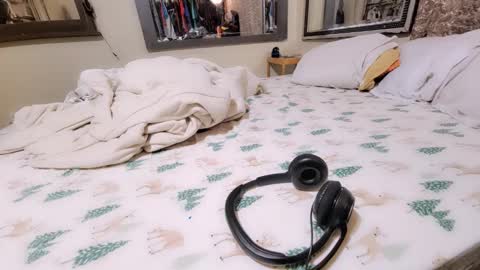 Bootyshows online show from December 18, 11:49 am