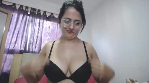 Johanna online show from March 7, 9:45 pm