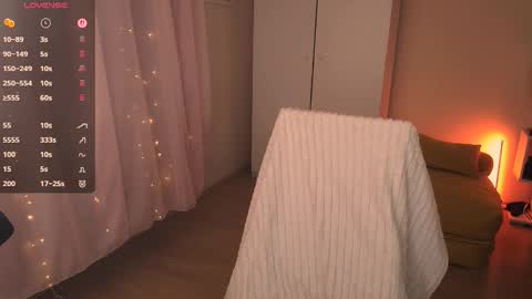 Snapshot of jane_kinn chatting on February 13, 5:36 am jane_kinn online show from February 13, 5:36 am