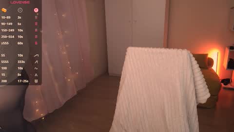 Snapshot of jane_kinn chatting on February 15, 5:15 am jane_kinn online show from February 15, 5:15 am