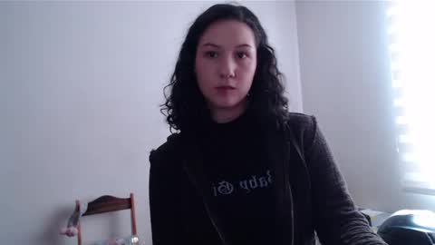 Snapshot of jane_r chatting on December 4, 8:18 pm Jane online show from December 4, 8:18 pm