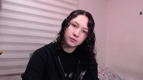 Snapshot of jane_r chatting on September 22, 11:18 pm Jane online show from September 22, 11:18 pm