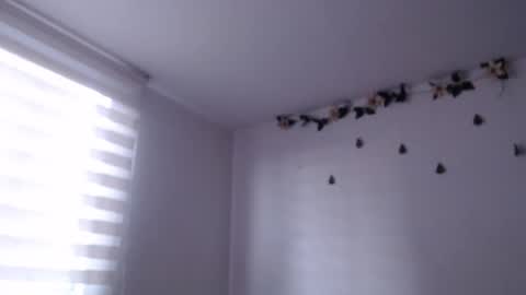 Snapshot of jane_r chatting on October 2, 10:28 pm Jane online show from October 2, 10:28 pm