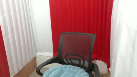 Snapshot of janecumxx chatting on February 15, 8:35 am Jane online show from February 15, 8:35 am