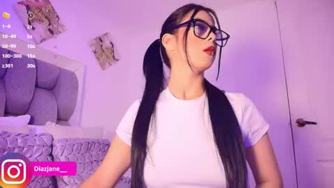 Jennifer online show from December 3, 9:13 pm