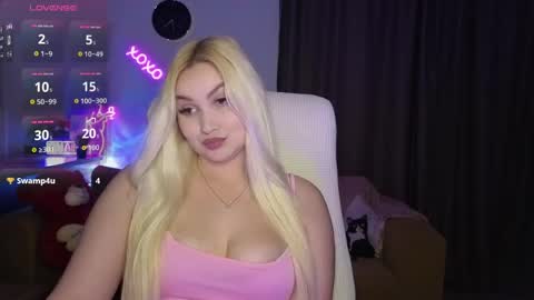 Snapshot of janemiss chatting on May 22, 10:37 pm Jane online show from May 22, 10:37 pm
