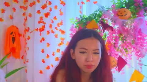 Jenifer online show from November 1, 8:05 am