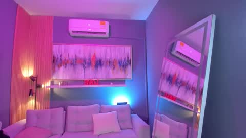 Janinne  online show from March 26, 10:54 am