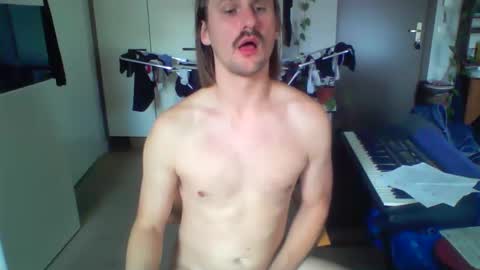 jankujan online show from October 15, 10:15 am