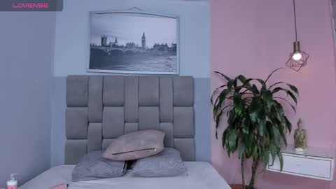 Snapshot of janna_lopezz chatting on October 26, 6:19 am Janna online show from October 26, 6:19 am