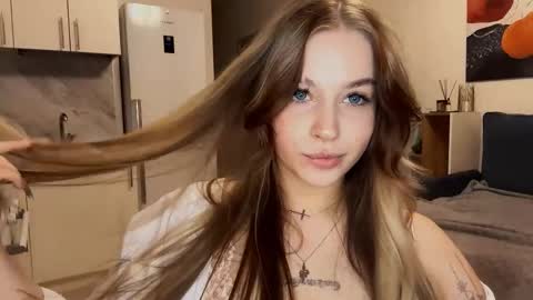 Snapshot of janniekeneipp chatting on November 2, 7:16 pm Janni online show from November 2, 7:16 pm