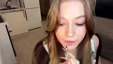 Snapshot of janniekeneipp chatting on November 10, 8:41 pm Janni online show from November 10, 8:41 pm