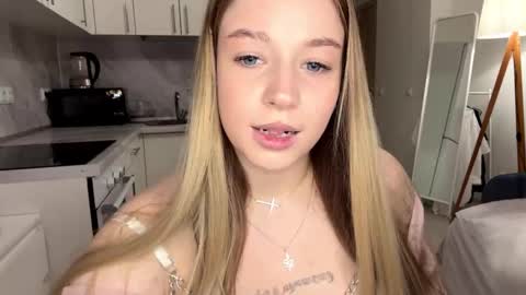 Snapshot of janniekeneipp chatting on November 20, 8:41 pm Janni online show from November 20, 8:41 pm