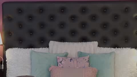 jaquelinemerlot online show from March 23, 8:18 am