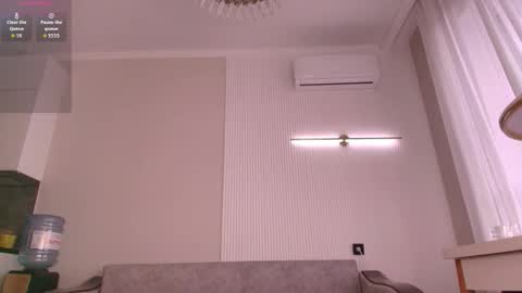 Snapshot of jas_leen0 chatting on February 21, 5:41 am Aiya online show from February 21, 5:41 am