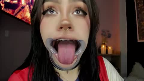 Maria online show from June 18, 2:45 am