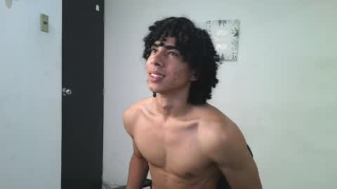 Snapshot of jash_7 chatting on May 5, 7:44 pm jash online show from May 5, 7:44 pm