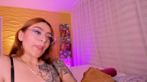 Snapshot of jasmiinevans chatting on December 17, 11:27 pm Jasmin Evans online show from December 17, 11:27 pm