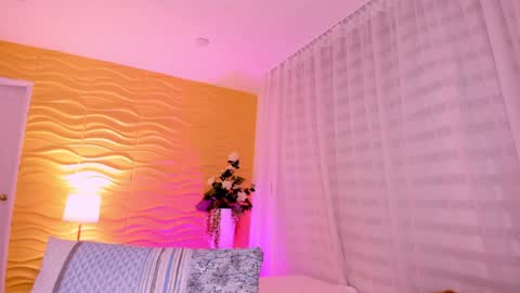 Snapshot of jasmiinevans chatting on January 14, 11:48 pm Jasmin Evans online show from January 14, 11:48 pm