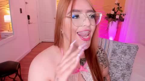 Snapshot of jasmiinevans chatting on February 20, 11:21 pm Jasmin Evans online show from February 20, 11:21 pm