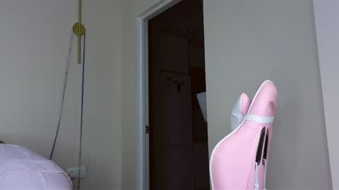 Jasmine online show from April 11, 7:18 pm