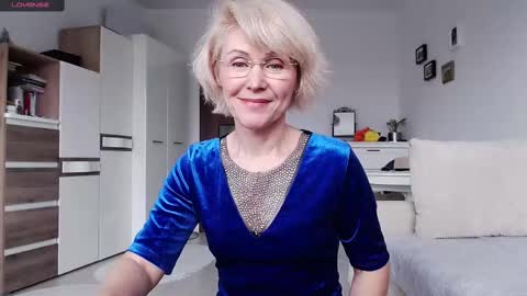 Snapshot of jasmin18v chatting on February 9, 1:25 pm Jasmin room for people 40 online show from February 9, 1:25 pm