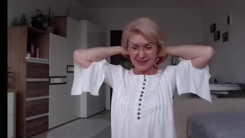 Snapshot of jasmin18v chatting on February 24, 2:26 pm Jasmin room for people 40 online show from February 24, 2:26 pm