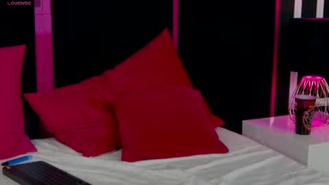 Snapshot of jasmin_voss chatting on November 20, 6:29 pm Jasmin online show from November 20, 6:29 pm