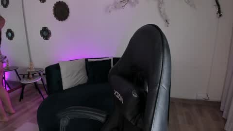 JASMIN online show from April 2, 2:20 am