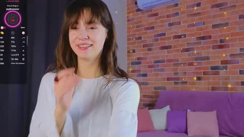 Chloe online show from December 4, 6:34 am