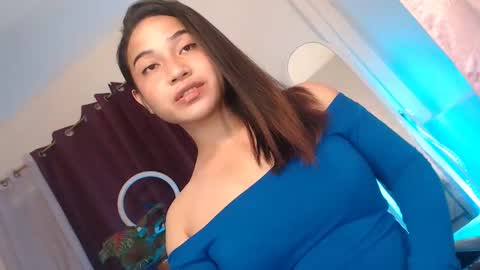 Snapshot of jasmine_arousal chatting on October 2, 2:18 am JASMINE online show from October 2, 2:18 am