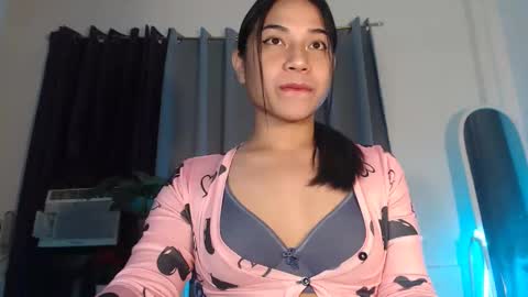 Snapshot of jasmine_arousal chatting on February 4, 6:25 pm JASMINE online show from February 4, 6:25 pm