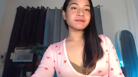 Snapshot of jasmine_arousal chatting on February 14, 6:43 am JASMINE online show from February 14, 6:43 am
